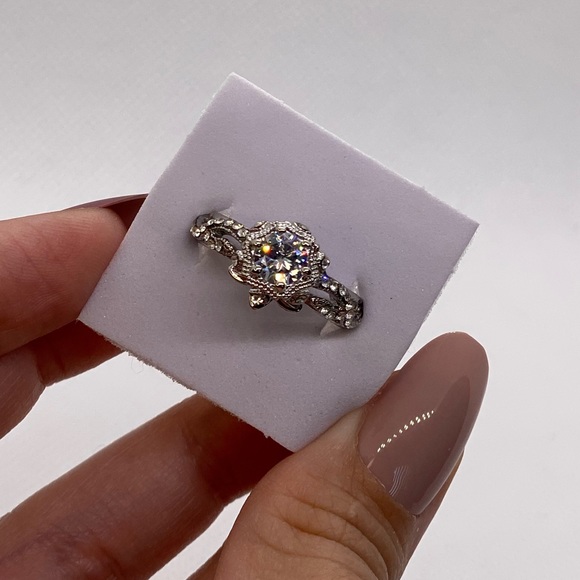 Flower Snake shape Silver simulated diamond Ring - Picture 6 of 8